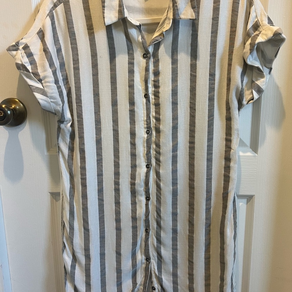Lulu's Gray and White Striped Casual Dress